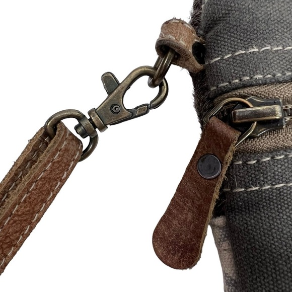 MYRA Bags San Diego 1978 Crossbody Bag - Picture 6 of 8